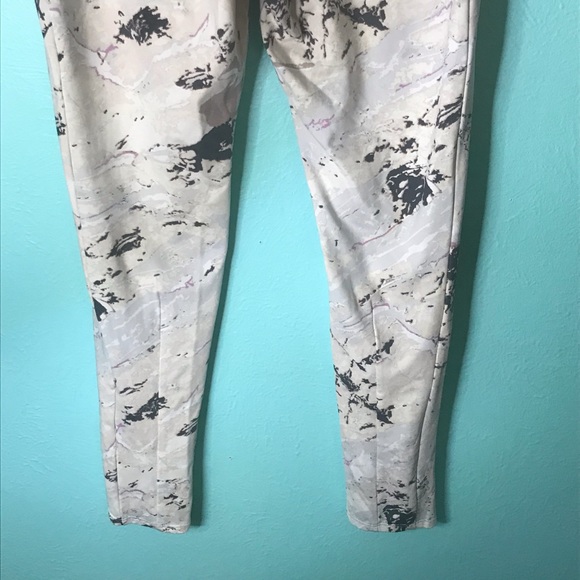ORI LEGGINGS
Gymshark Womens marble leggings - Picture 6 of 6